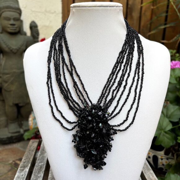 Black beaded cluster necklace - Picture 1 of 6